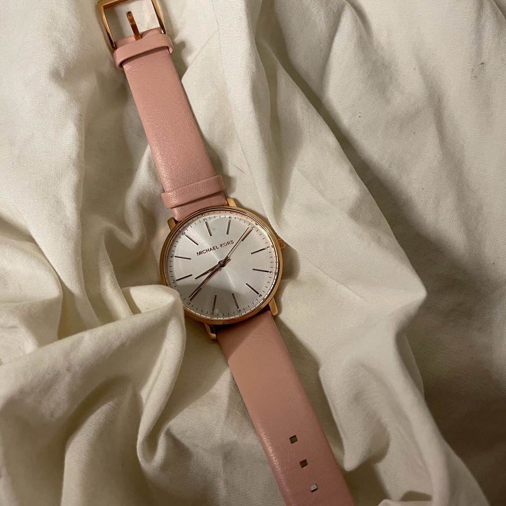 MK watch - Picture 2 of 4